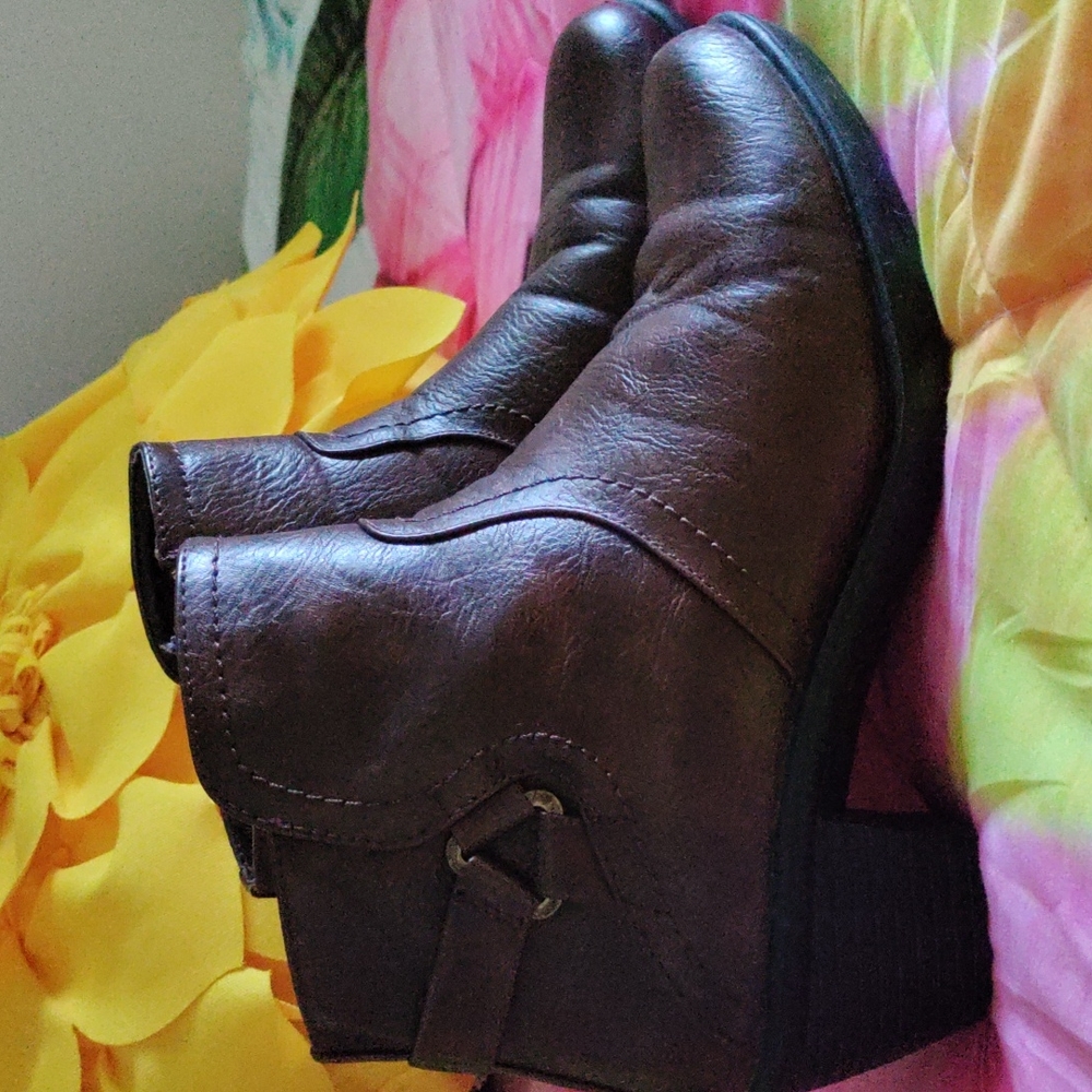 Brown Bootie Size 6.5